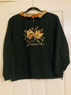Cityscape Toronto Collared Sweatshirt